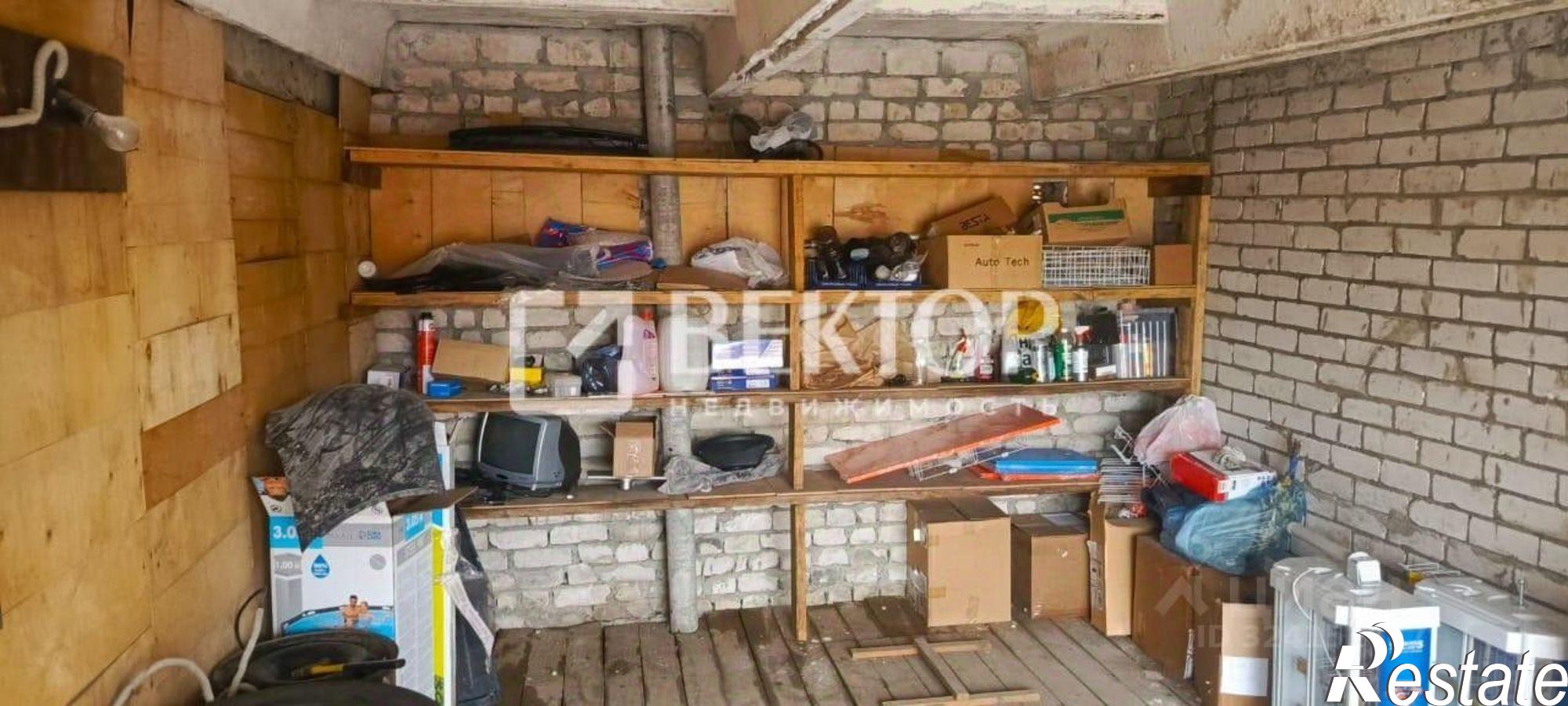 Купить гараж, место в паркинге за 850 000 рублей на Красносельская улица