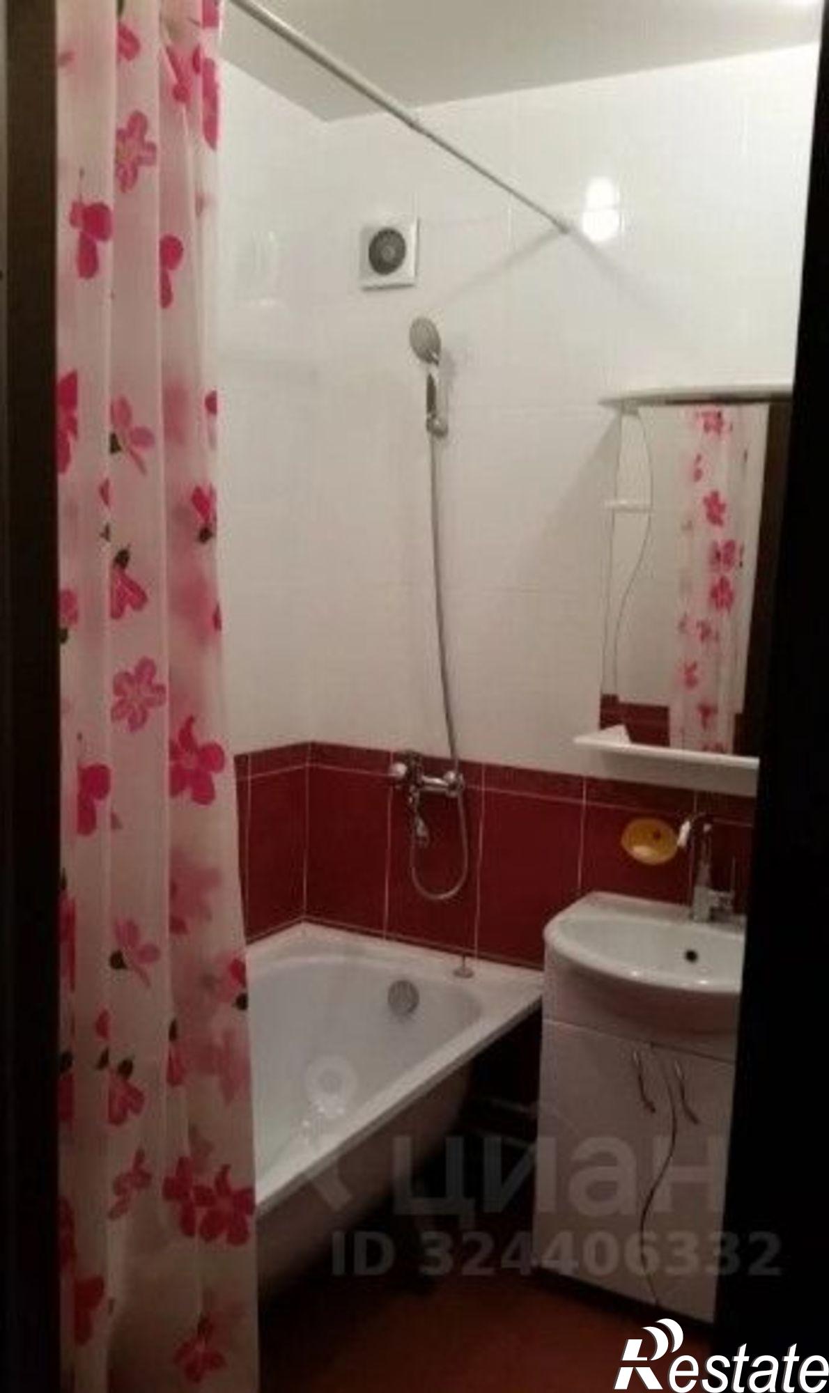 Сдать квартиру за 25 000 рублей на Суздальский проспект, 19