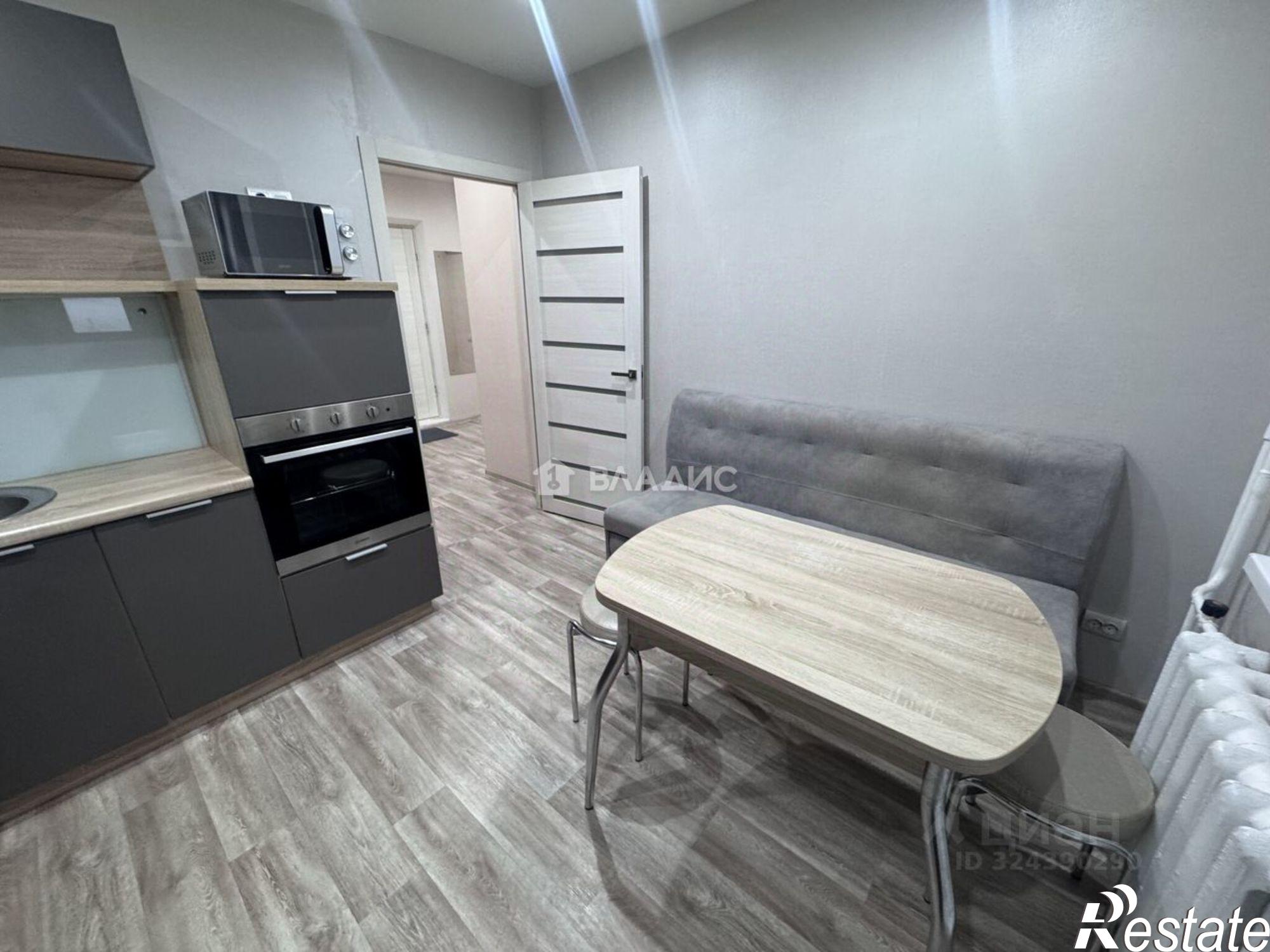 Сдать квартиру за 28 000 рублей на ул Тихонравова, 11