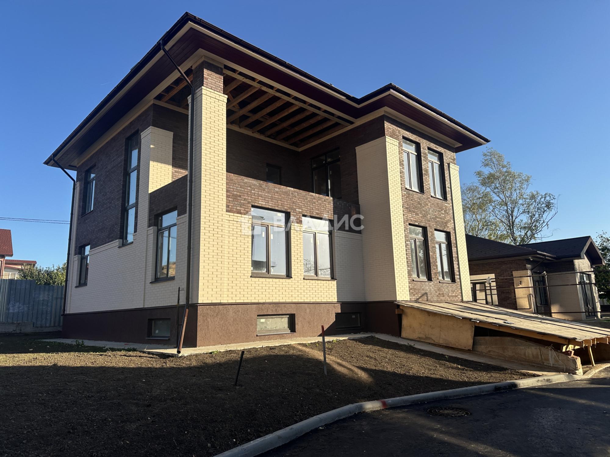 Купить дачу, дом, коттедж за 22 450 000 рублей на улица Фурманова