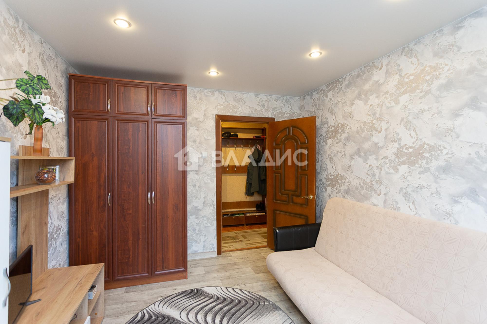 Купить квартиру за 6 400 000 рублей на улица Безыменского