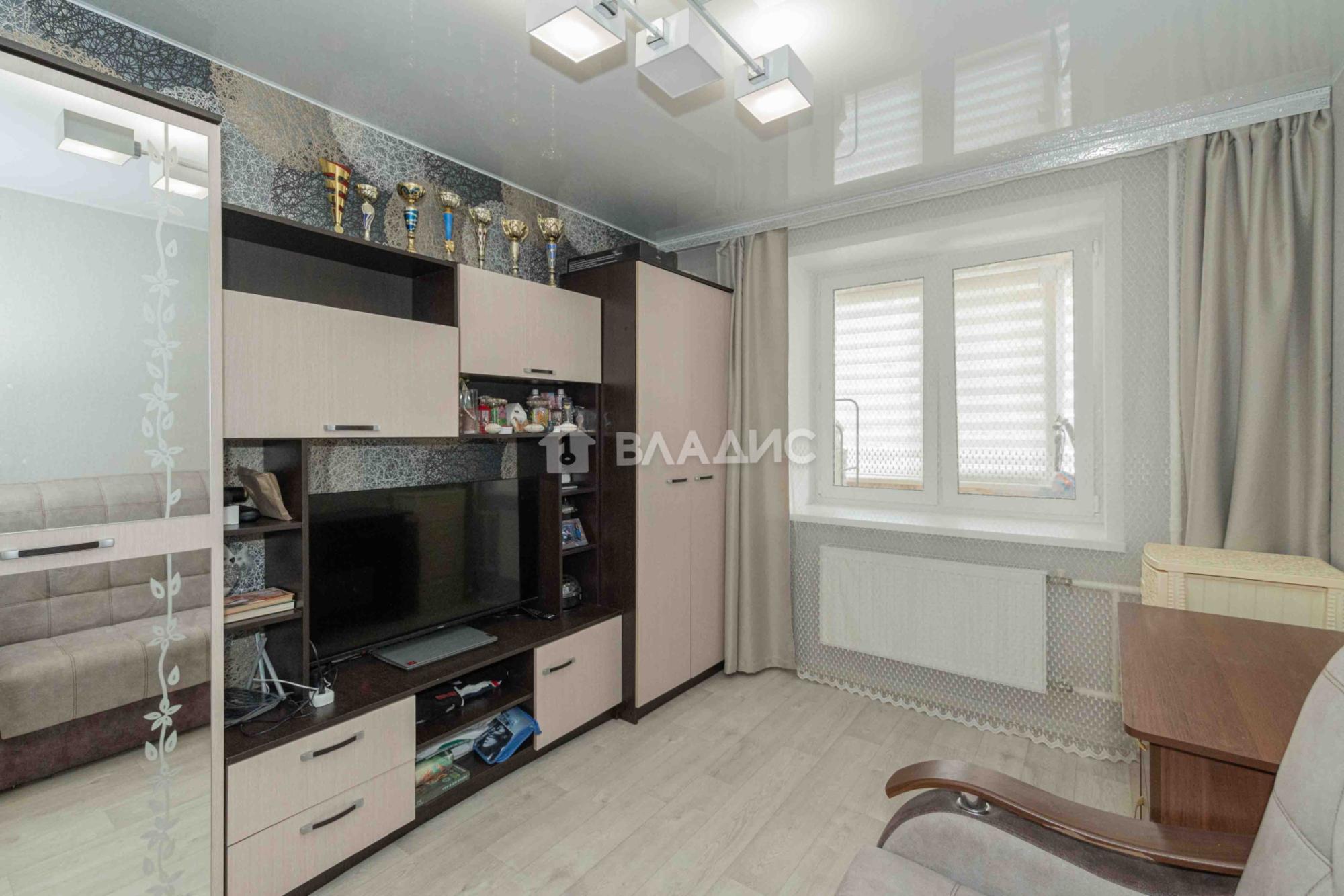 Купить квартиру за 4 570 000 рублей на Новгородская улица