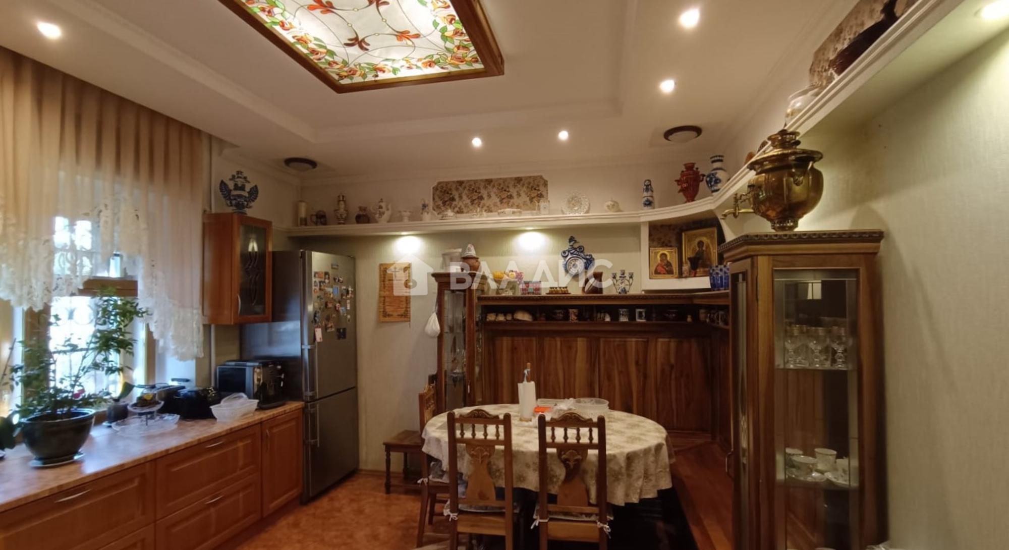 Купить дачу, дом, коттедж за 33 500 000 рублей на Старо-Гончарная улица