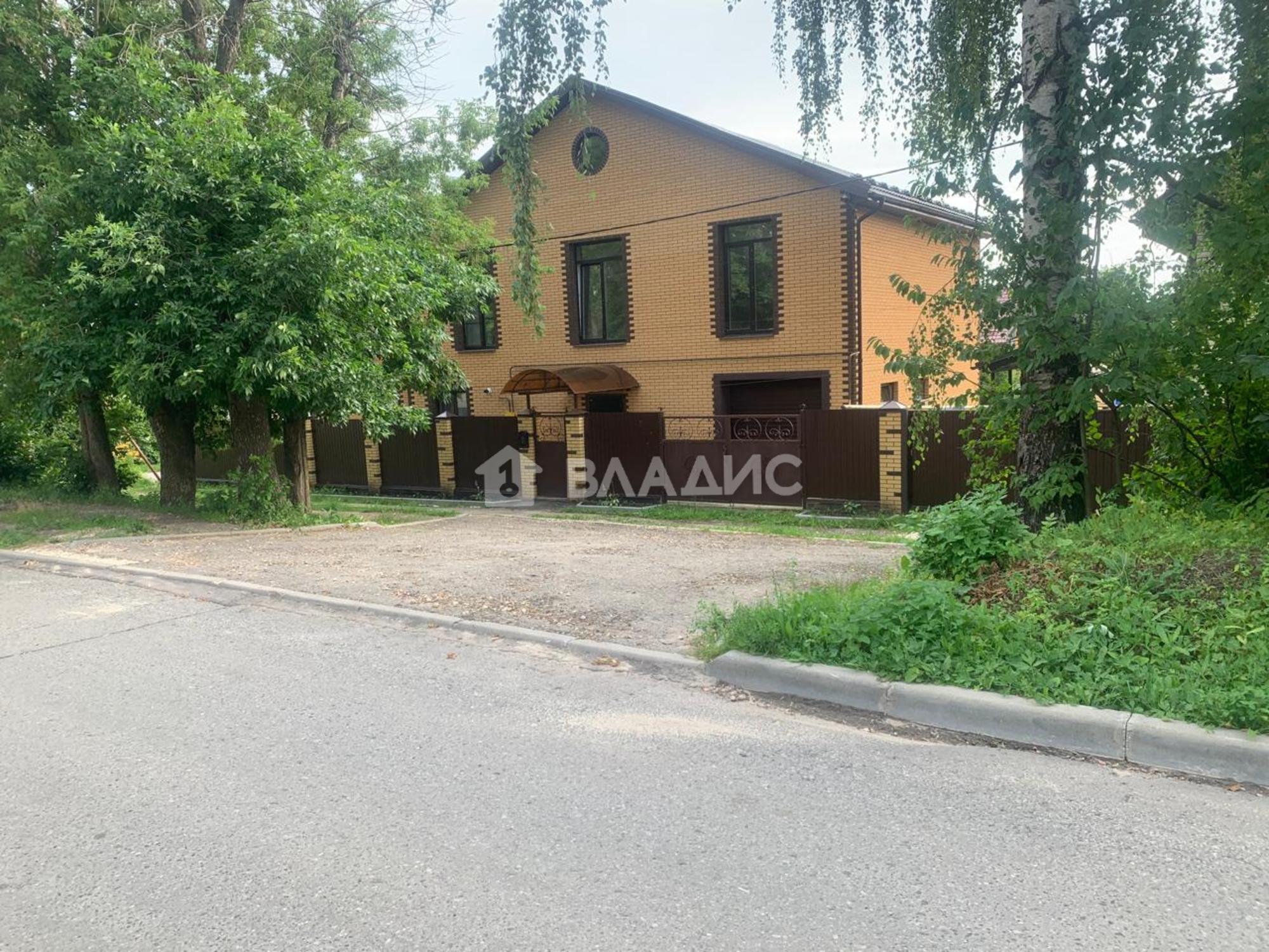 Купить дачу, дом, коттедж за 29 400 000 рублей на Загородный проезд