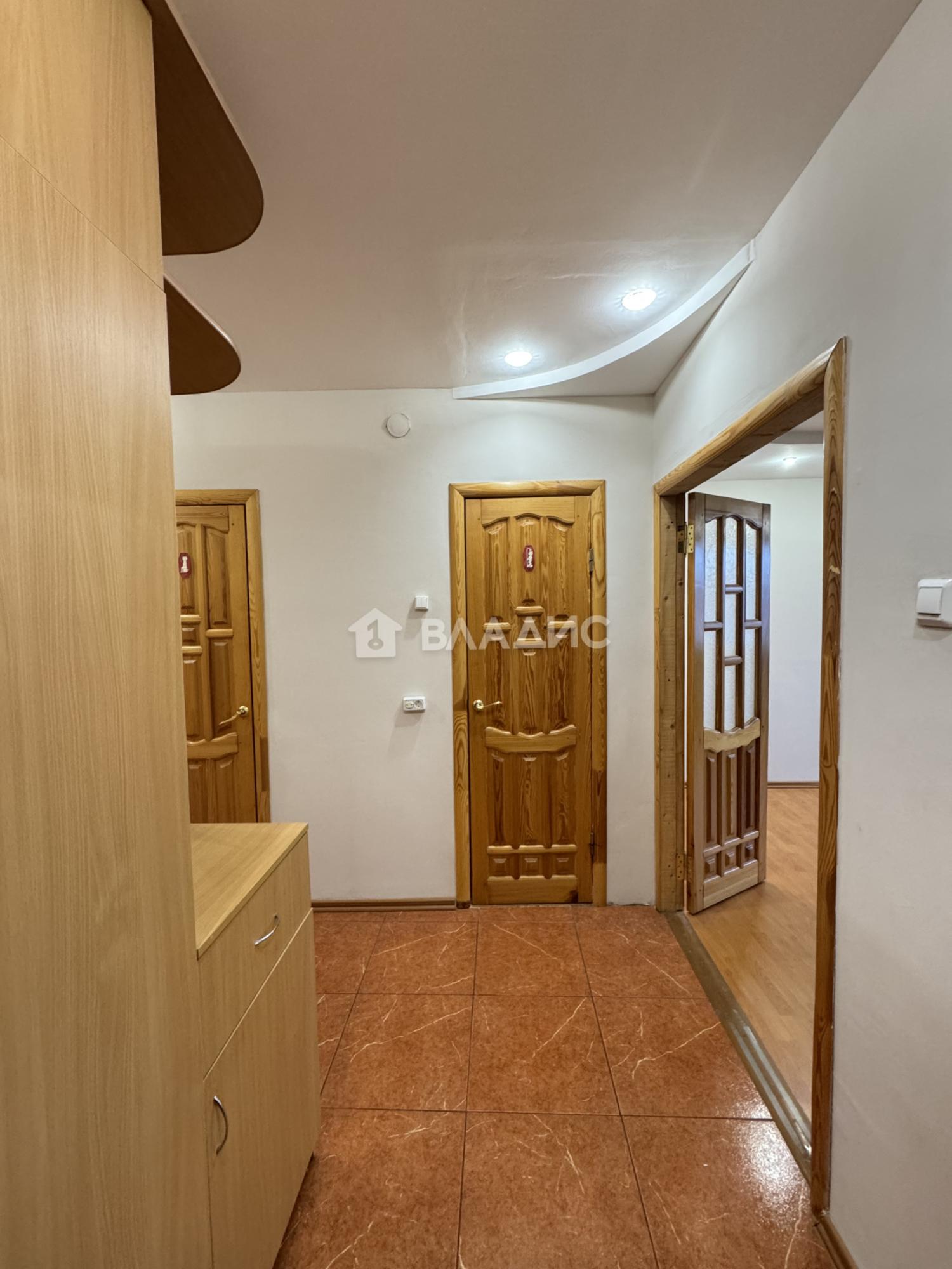 Сдать квартиру за 36 000 рублей на улица Комиссарова