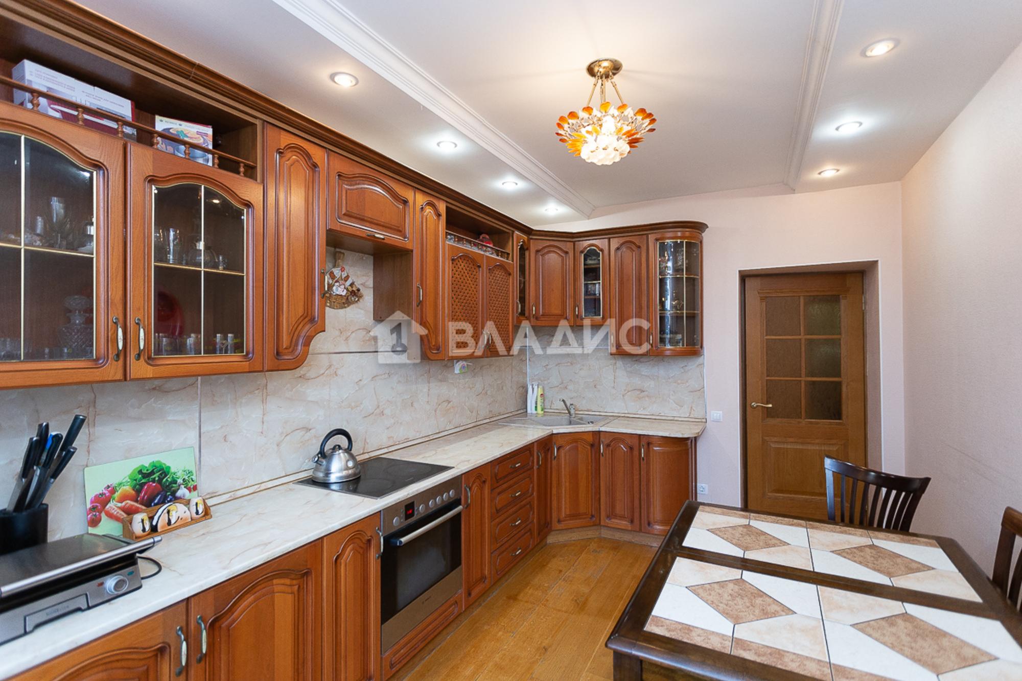 Купить квартиру за 11 250 000 рублей на улица Крайнова