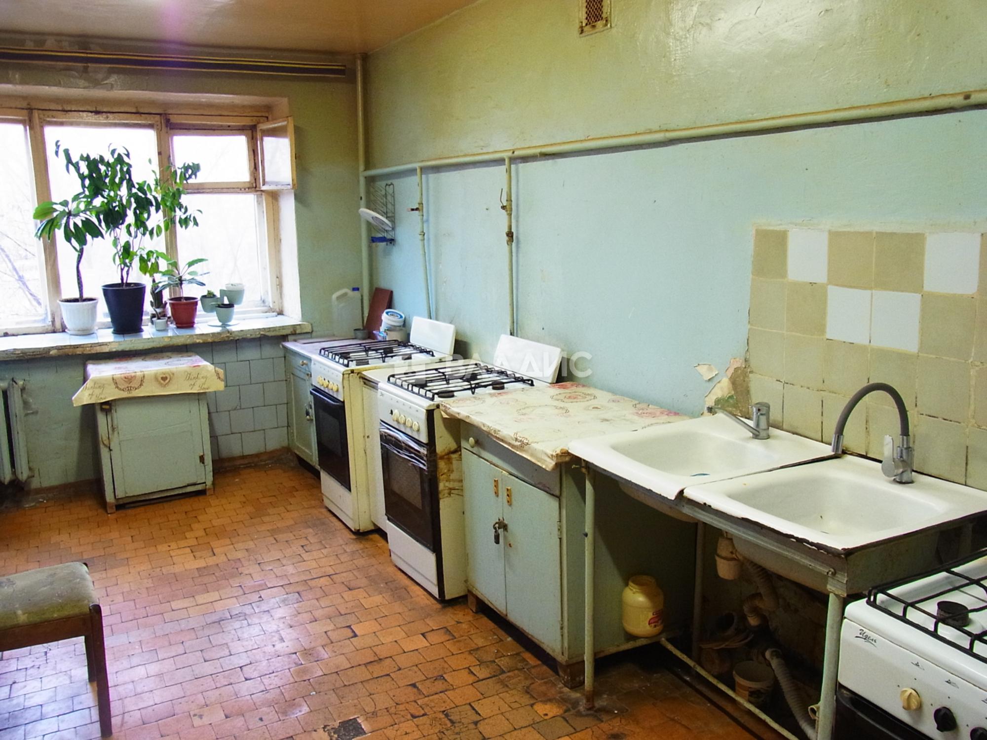 Сдать комнату за 10 000 рублей на Ново-Ямская улица