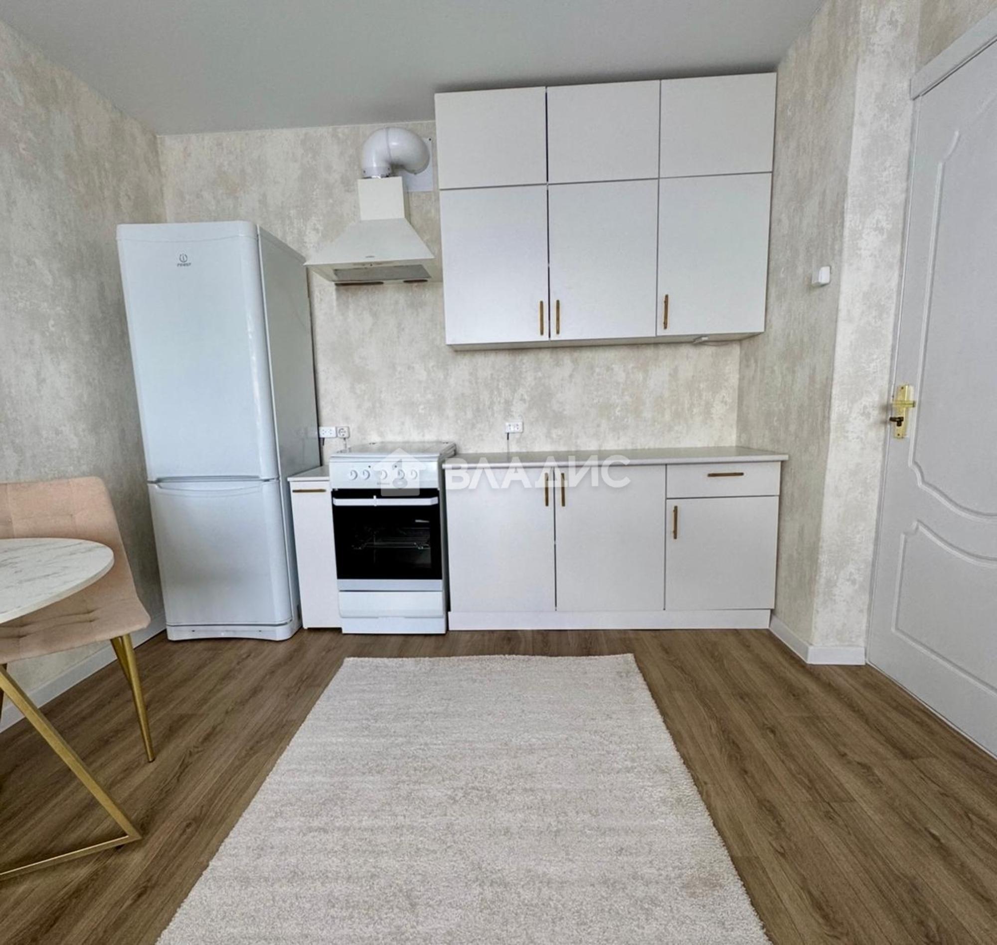 Купить комнату за 1 950 000 рублей на улица Лакина