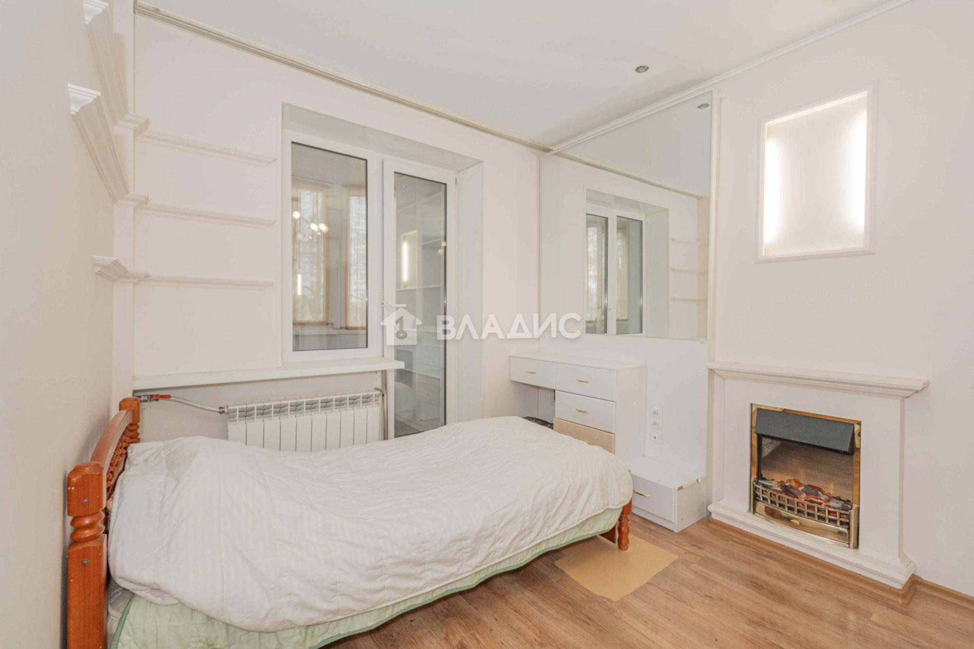 Купить квартиру за 5 700 000 рублей на улица Безыменского