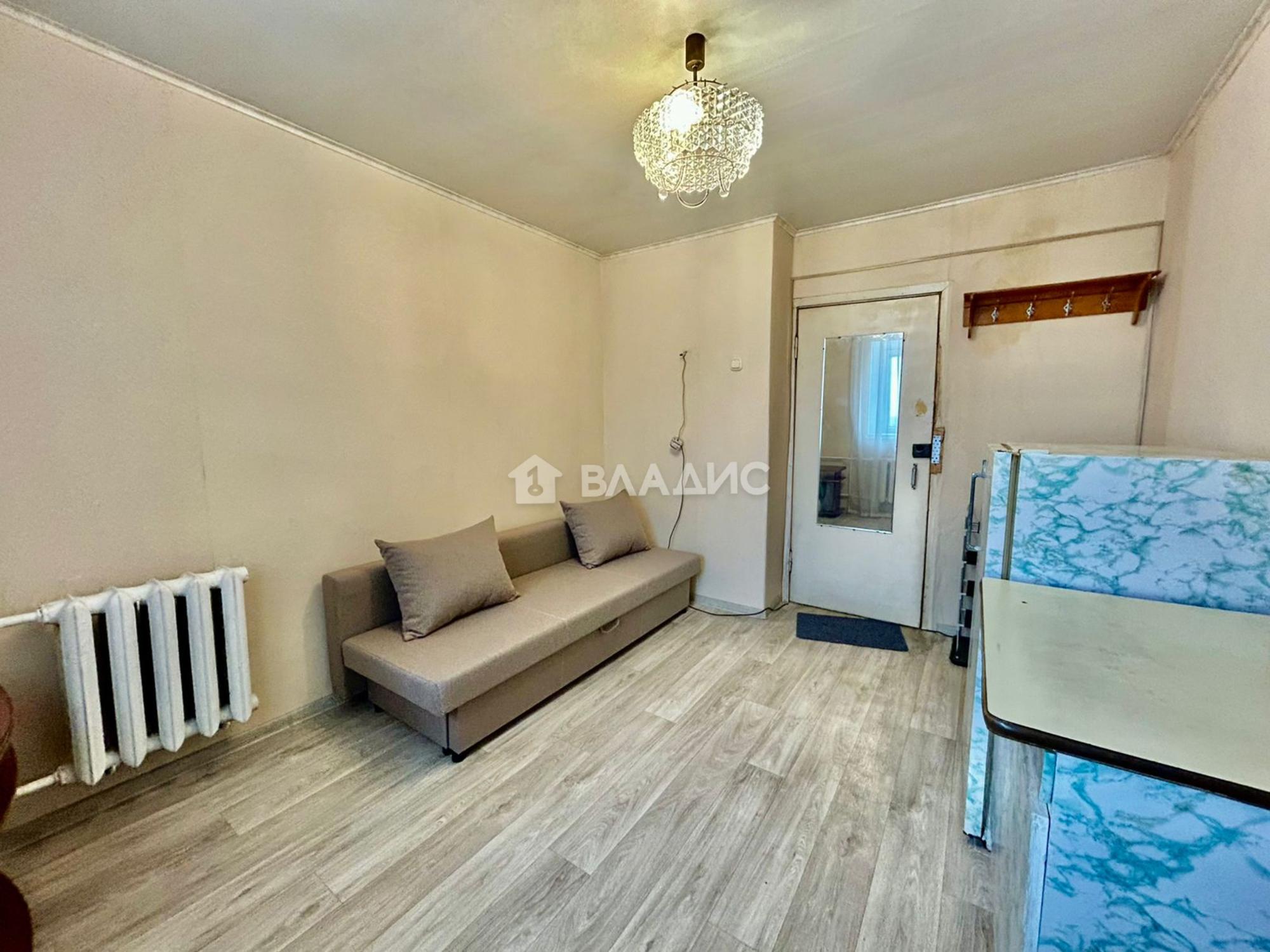 Купить комнату за 870 000 рублей на Тракторная улица