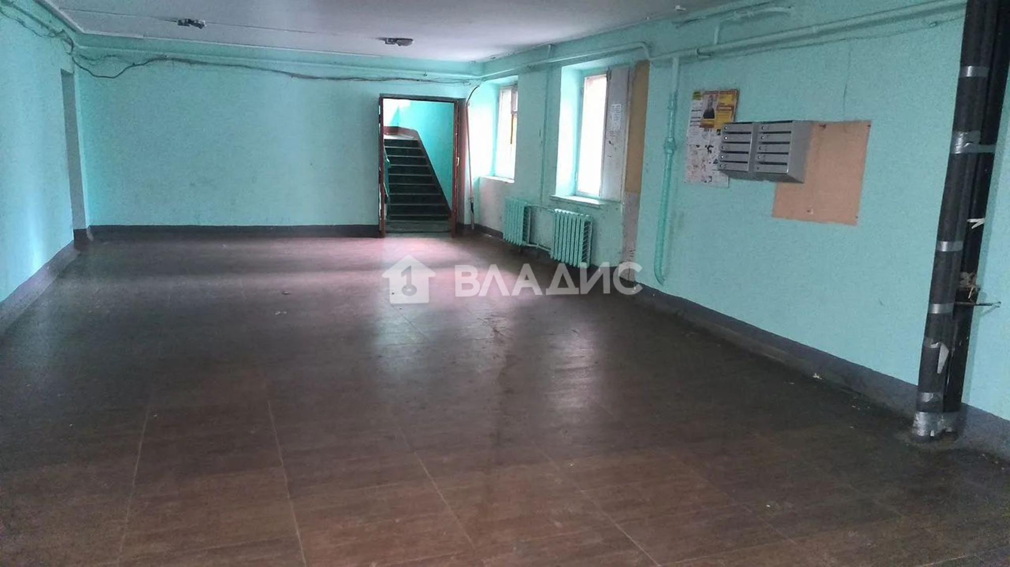 Купить комнату за 870 000 рублей на Тракторная улица