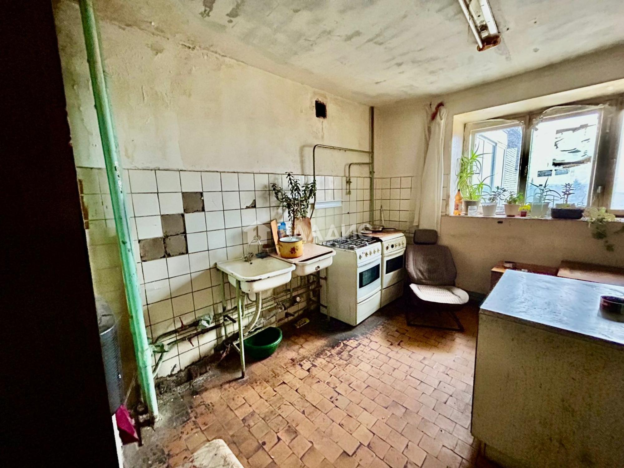 Купить комнату за 870 000 рублей на Тракторная улица