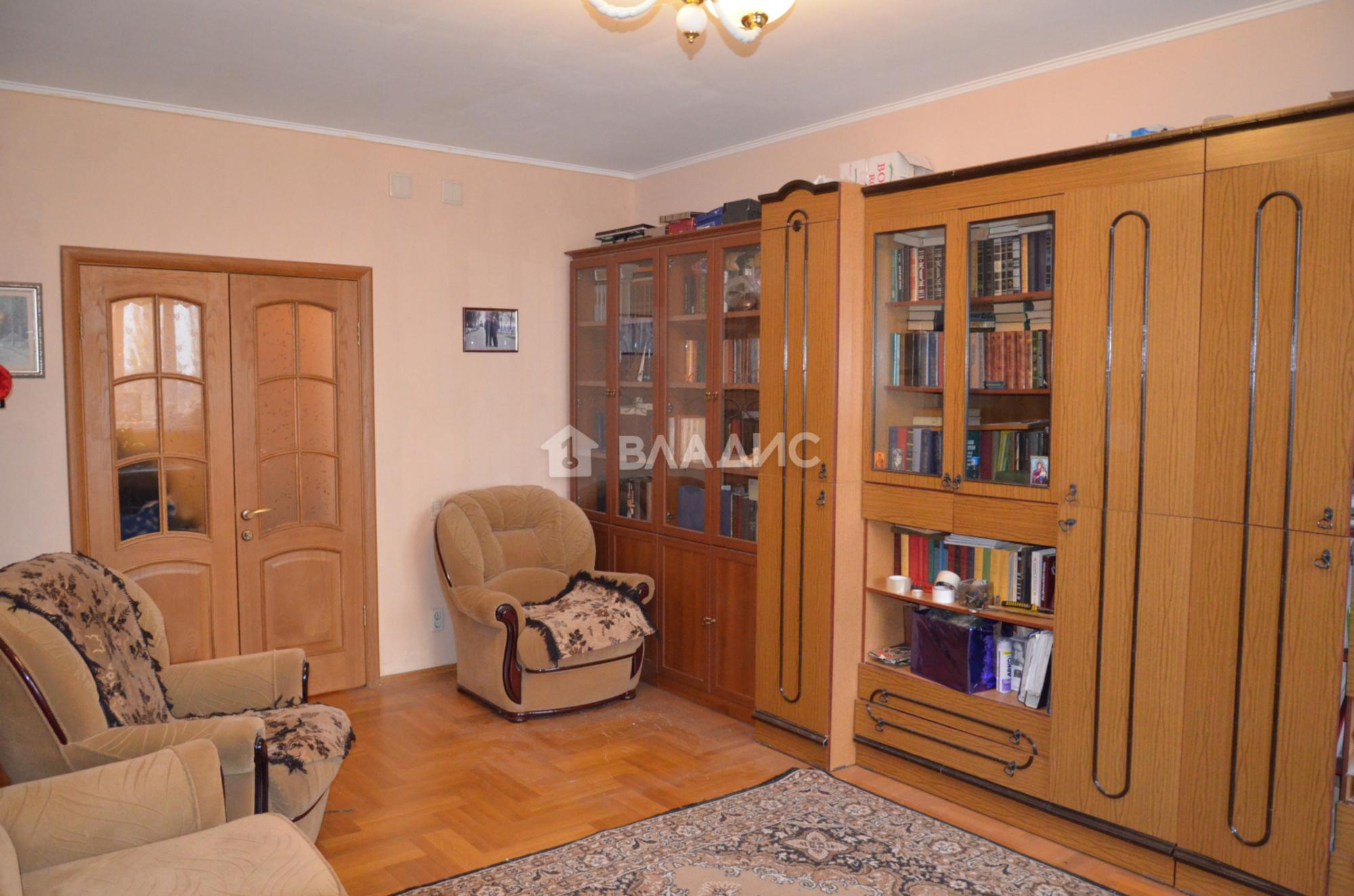 Купить квартиру за 13 690 000 рублей на Октябрьский проспект