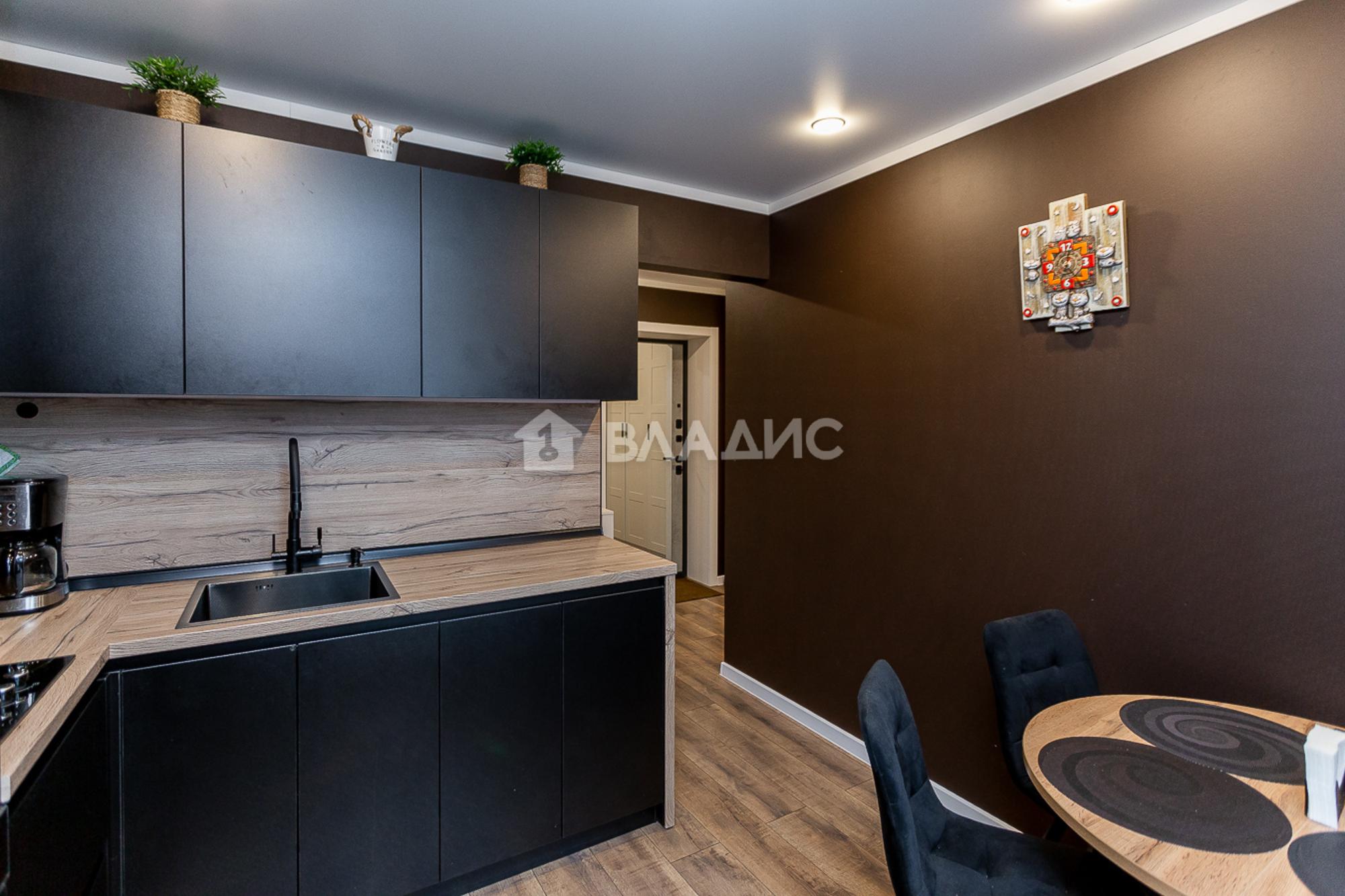 Купить квартиру за 5 450 000 рублей на Новгородская улица