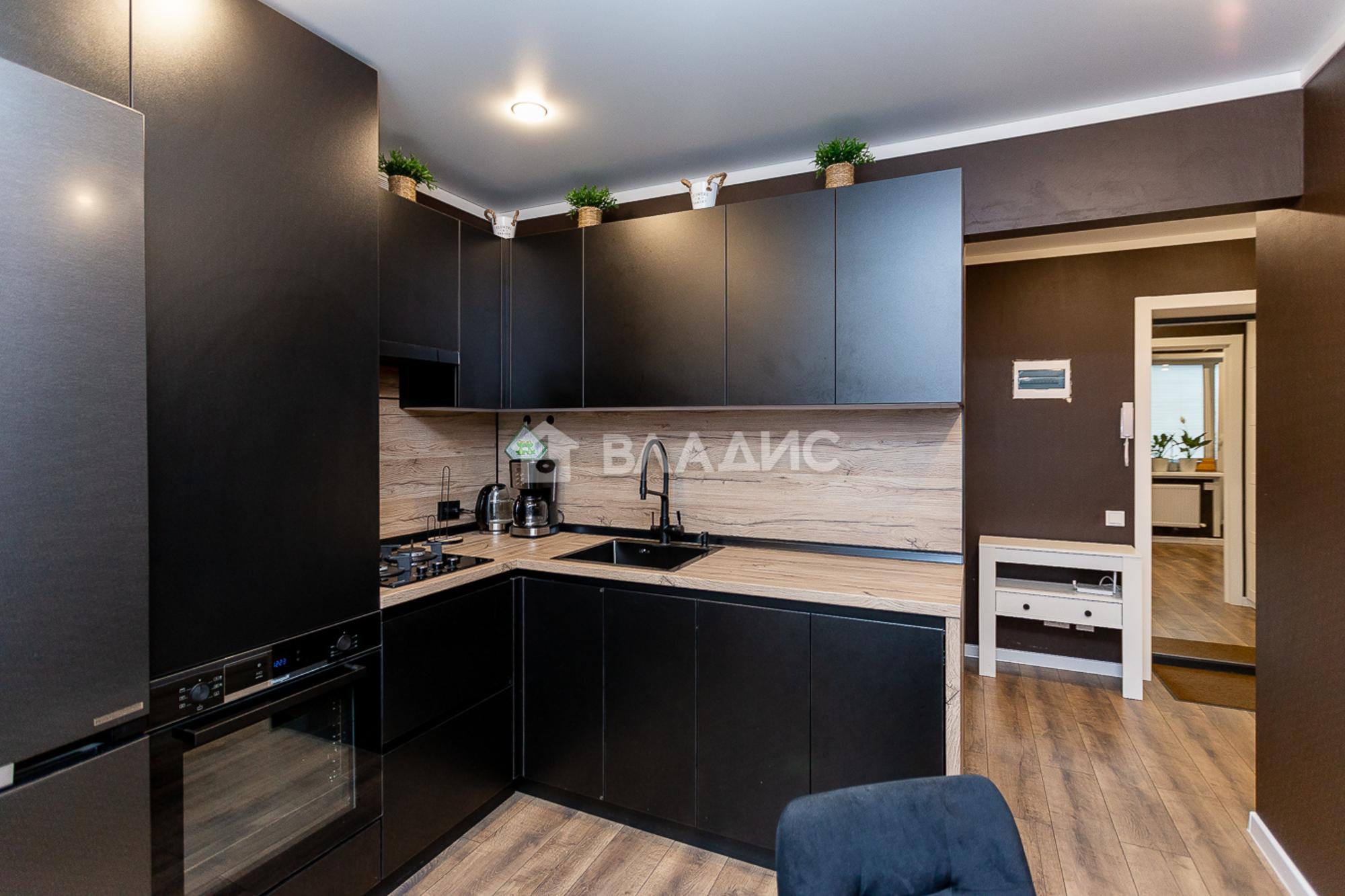 Купить квартиру за 5 450 000 рублей на Новгородская улица