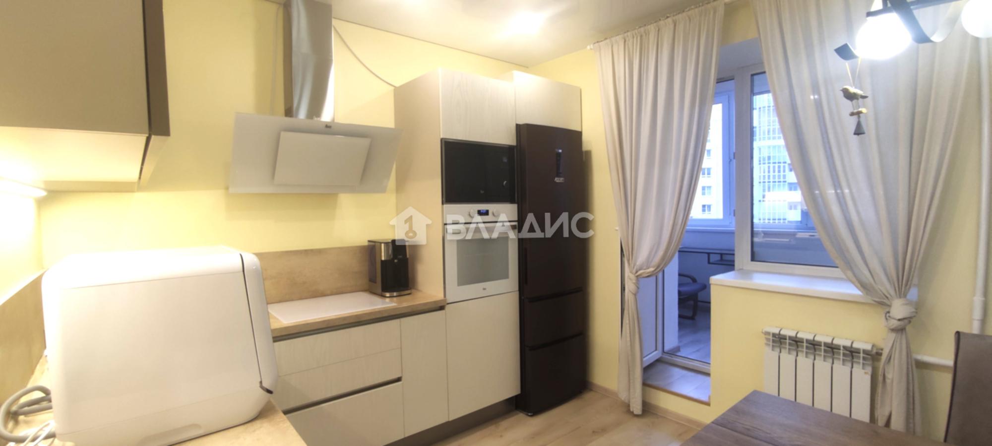 Купить квартиру за 8 800 000 рублей на Офицерская улица