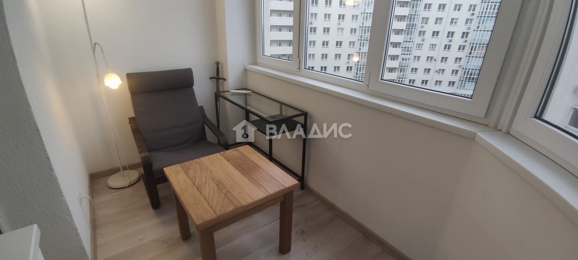 Купить квартиру за 8 800 000 рублей на Офицерская улица