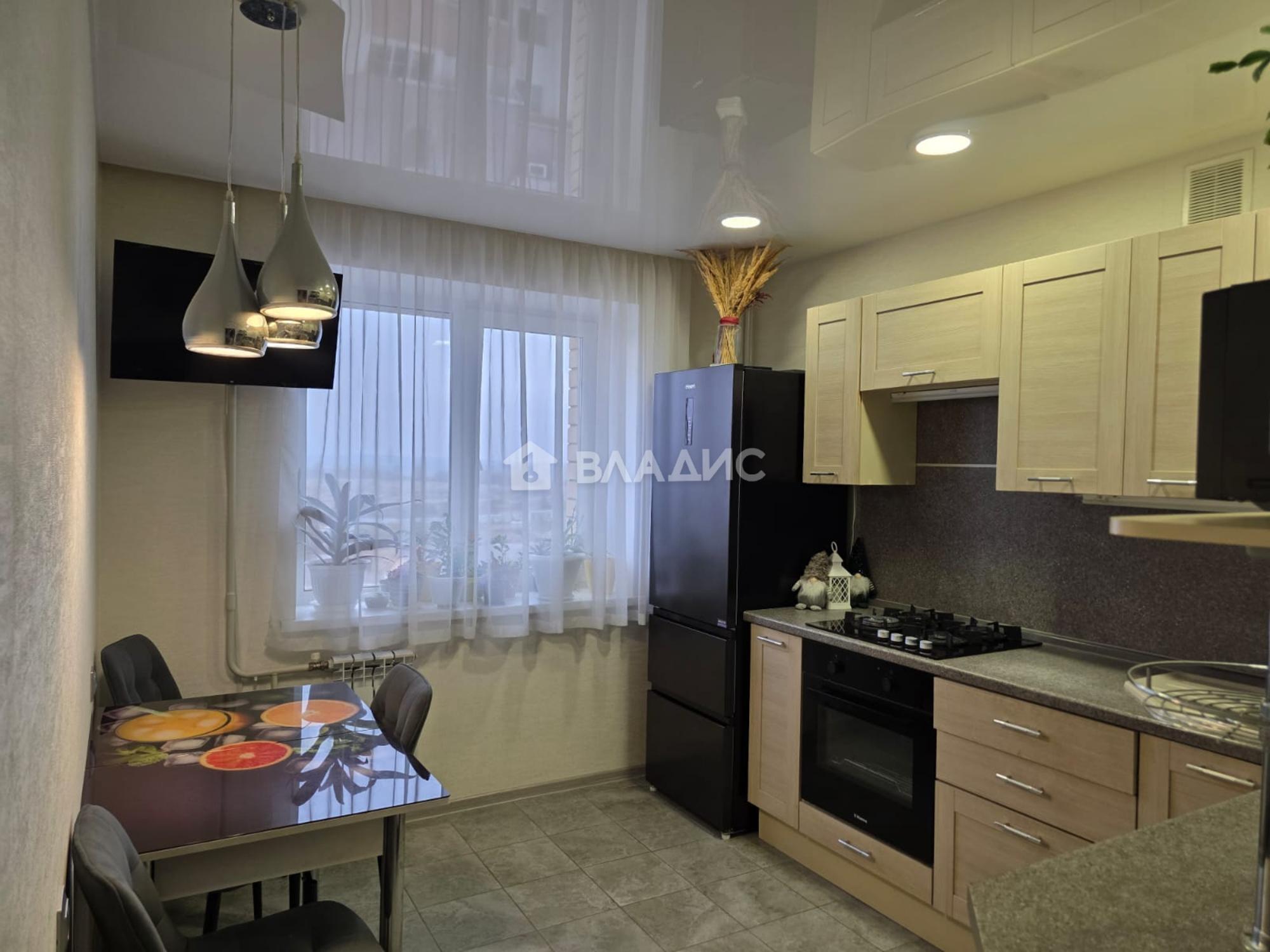 Купить квартиру за 6 400 000 рублей на Новгородская улица