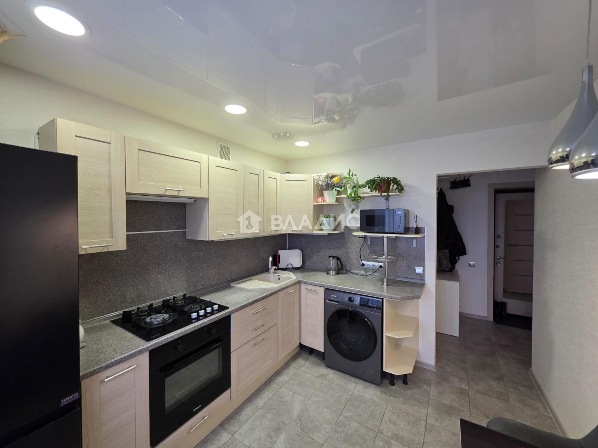 Купить квартиру за 6 400 000 рублей на Новгородская улица