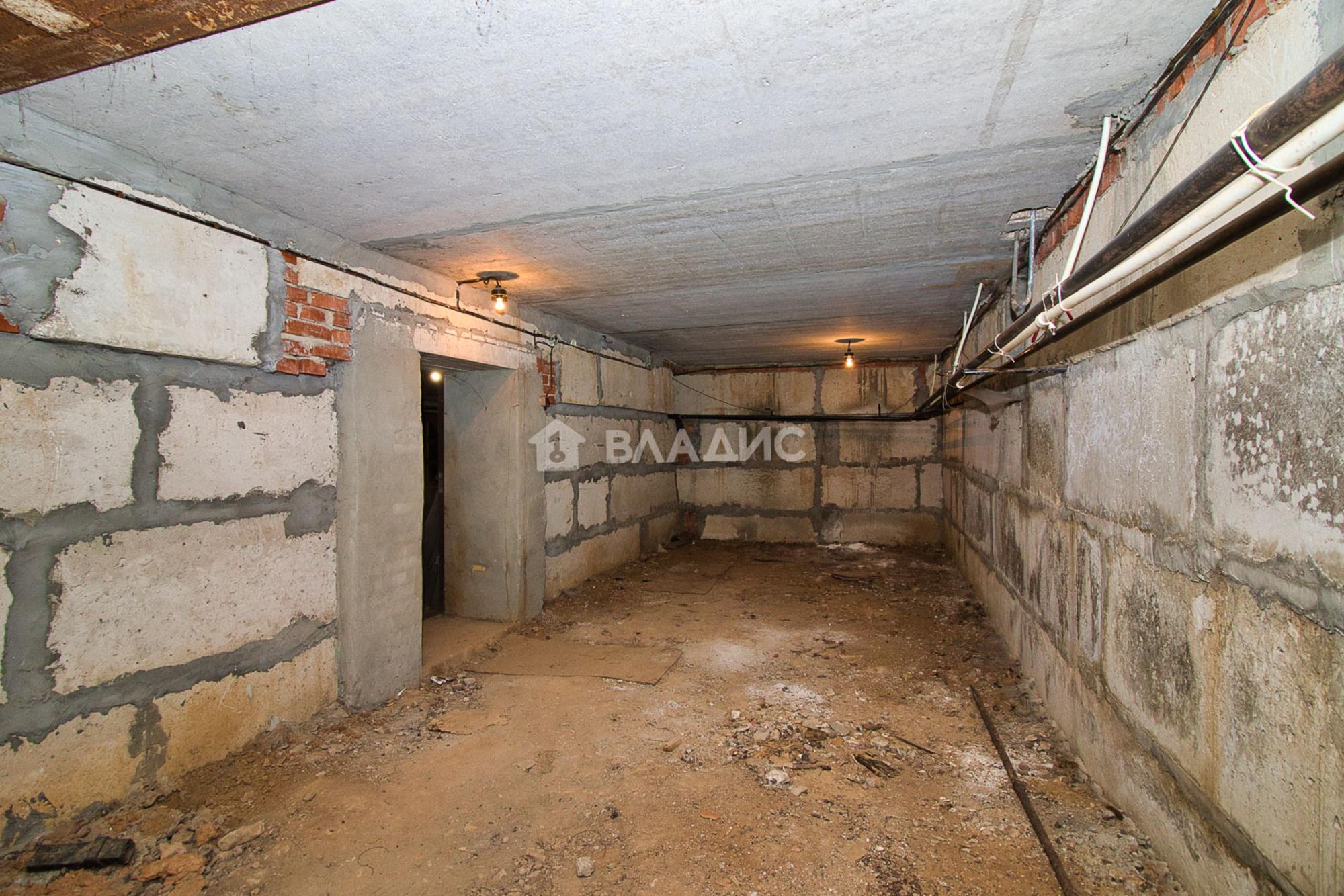 Купить складское помещение за 1 900 000 рублей на улица Мира