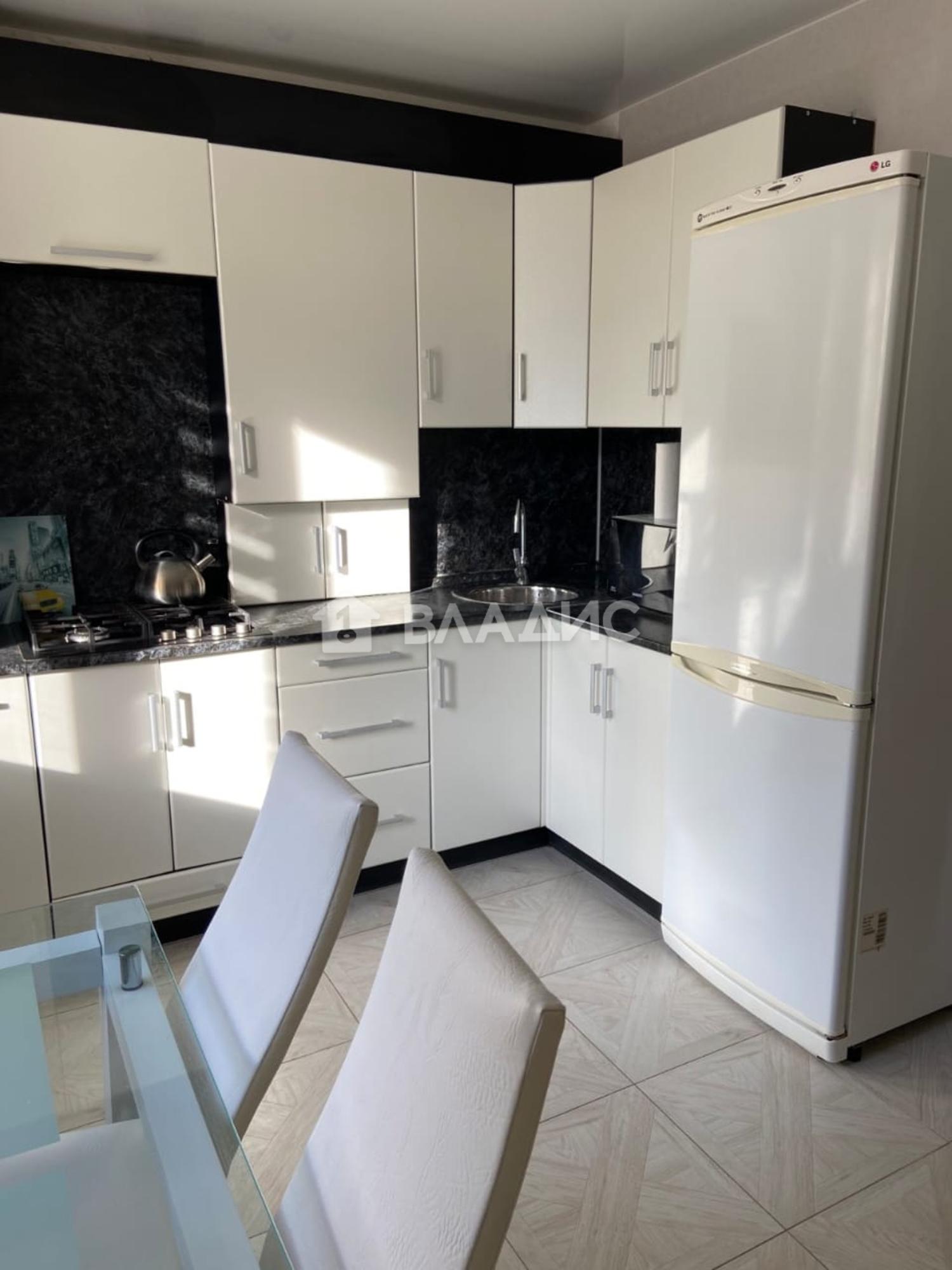 Купить квартиру за 5 650 000 рублей на Песочная улица