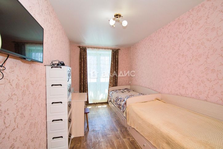 2-комн квартира улица Крайнова