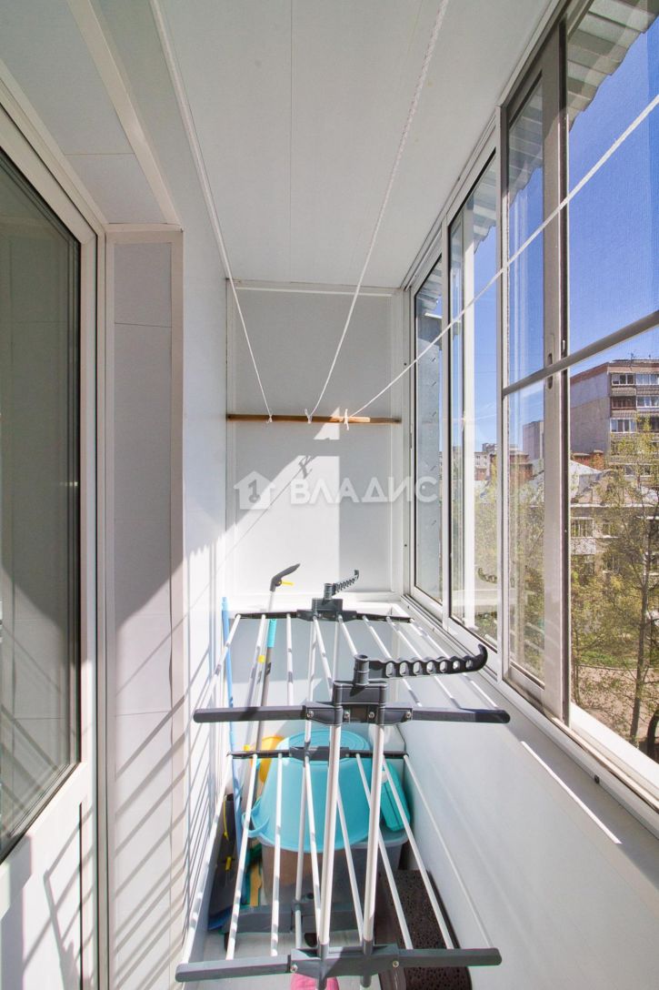 2-комн квартира улица Крайнова