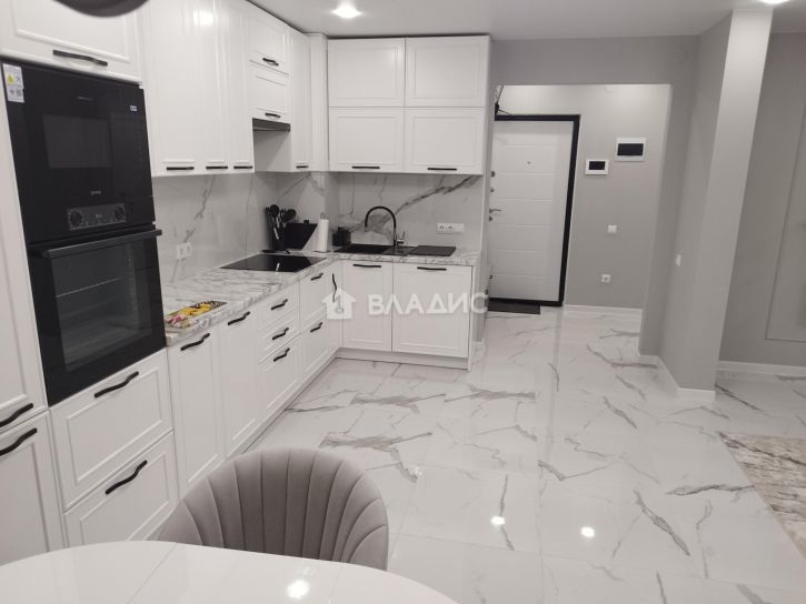 2-комн квартира проспект Строителей