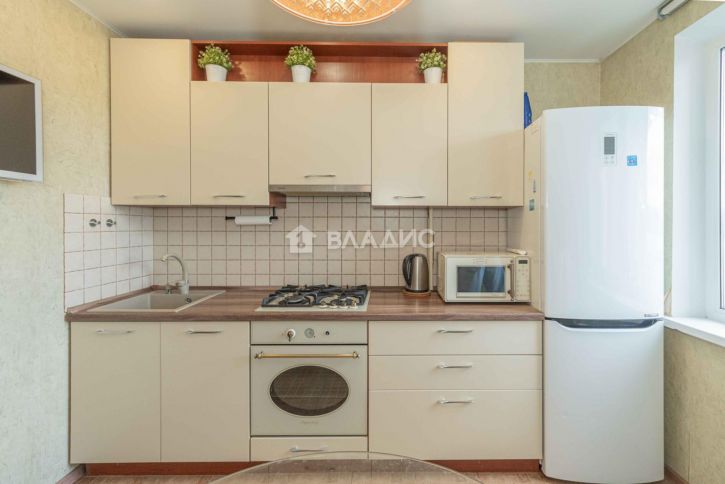 3-комн квартира улица Верхняя Дуброва