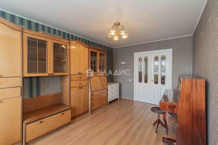 3-комн квартира улица Верхняя Дуброва