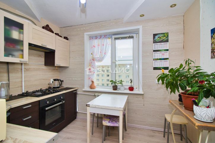 2-комн квартира Казарменная улица