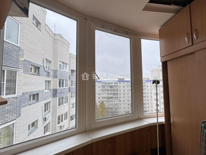 2-комн квартира улица Комиссарова