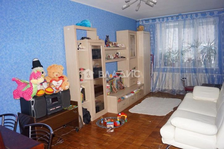 4-комн квартира улица Мира