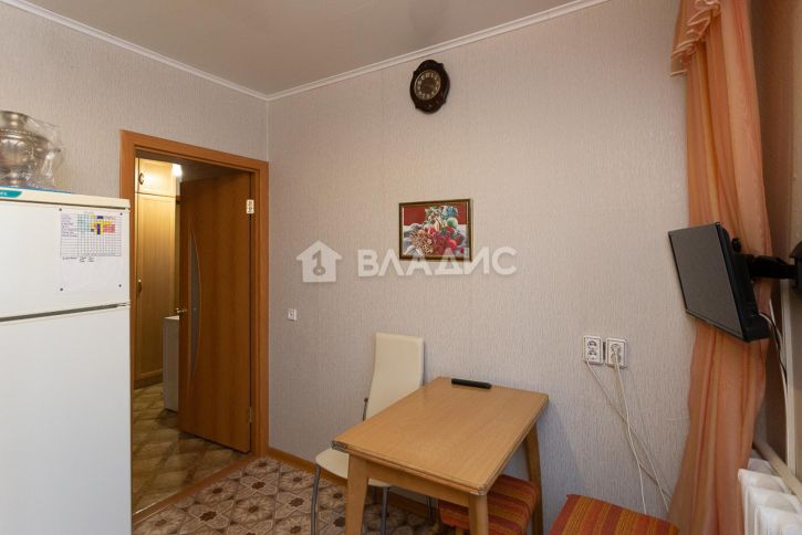 1-комн квартира улица Комиссарова