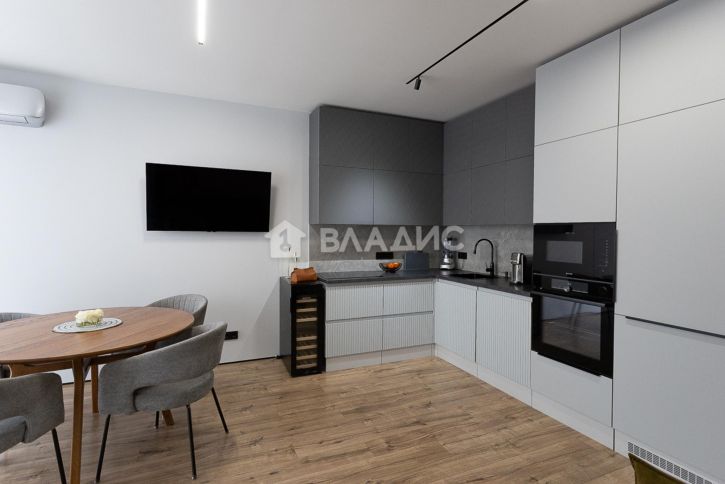 3-комн квартира улица Нижняя Дуброва