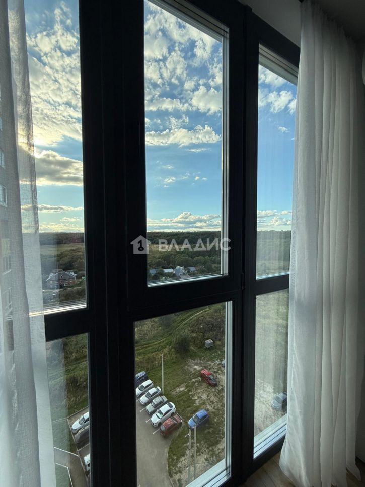 3-комн квартира улица Нижняя Дуброва