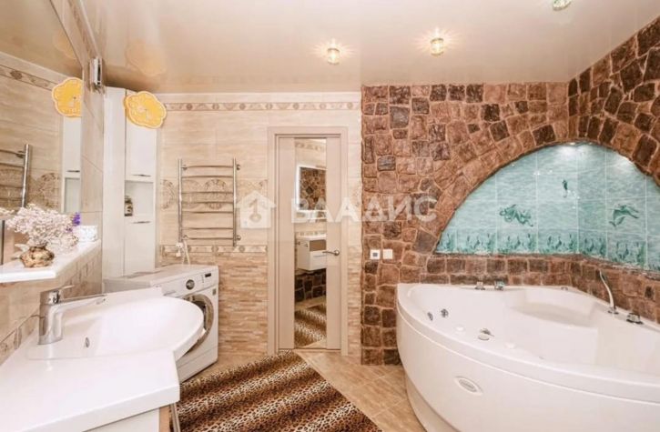 3-комн квартира улица Фатьянова