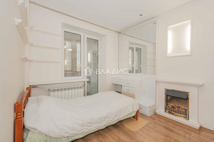 2-комн квартира улица Безыменского