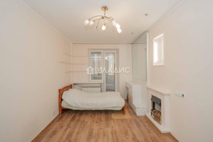 2-комн квартира улица Безыменского