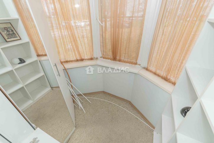 2-комн квартира улица Безыменского