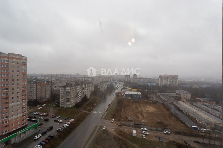 4-комн квартира улица Нижняя Дуброва