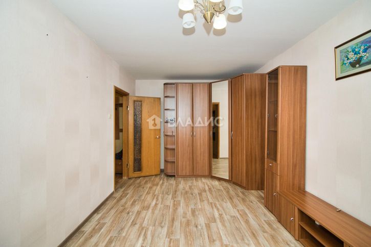 2-комн квартира улица Растопчина