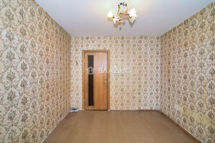 2-комн квартира улица Растопчина