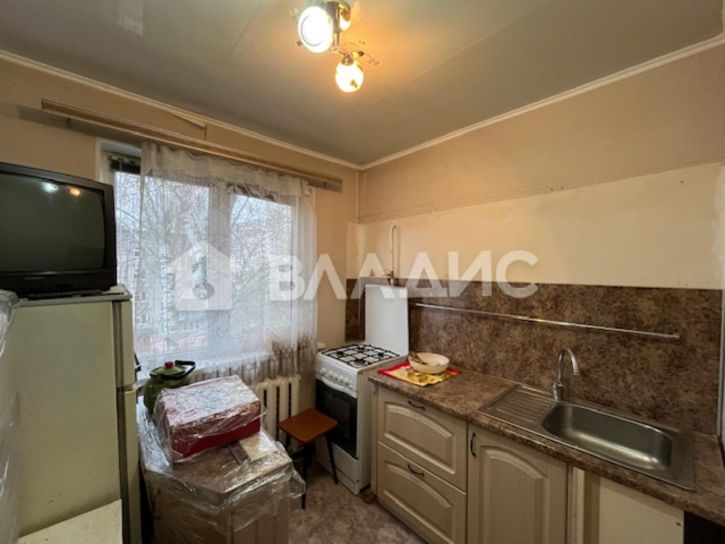 2-комн квартира улица Лакина