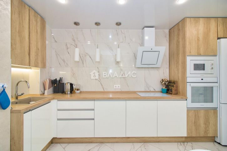 3-комн квартира улица Мира