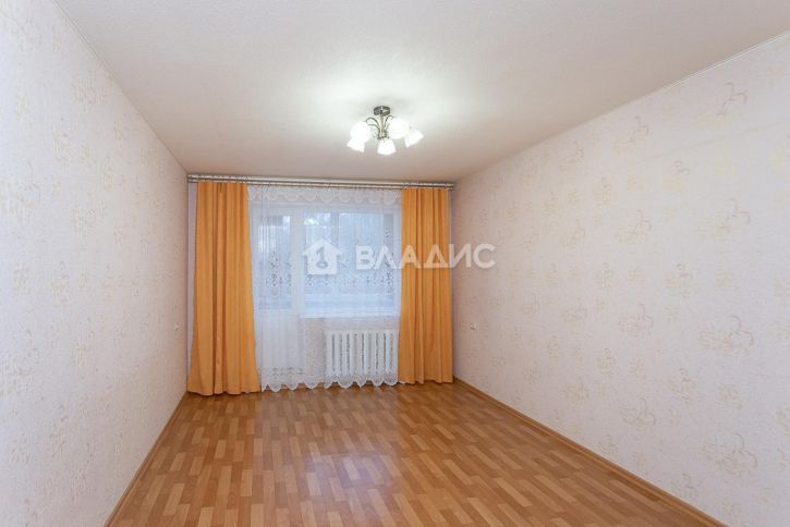 2-комн квартира улица Соколова-Соколёнка