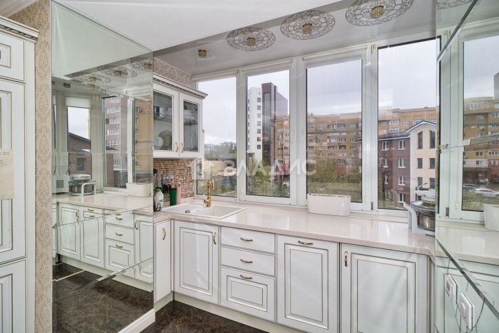 3-комн квартира улица Сакко и Ванцетти