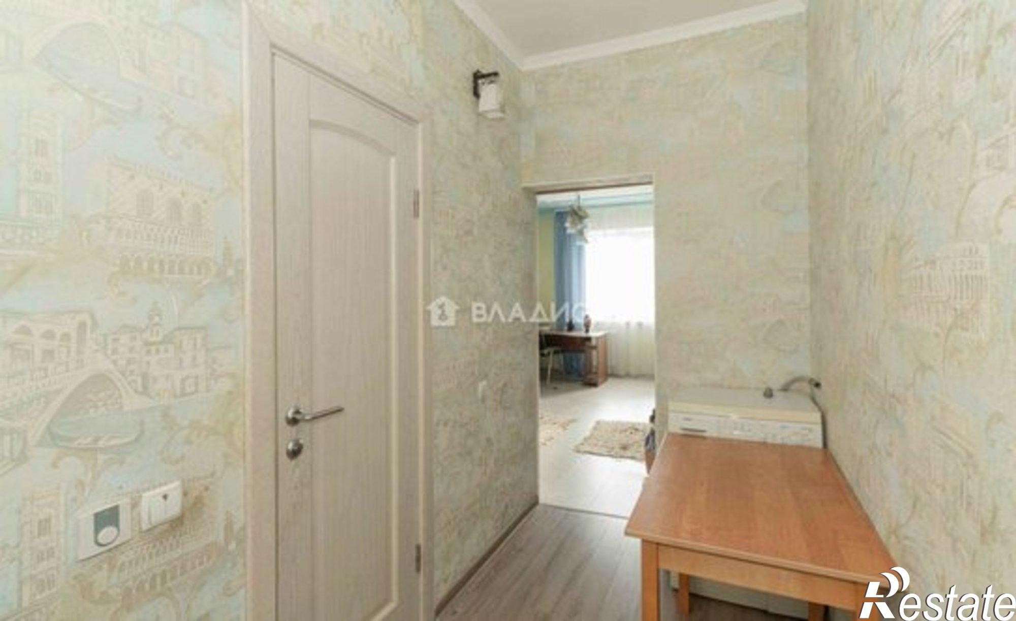 Купить квартиру за 9 790 000 рублей на улица Крайнова, 4