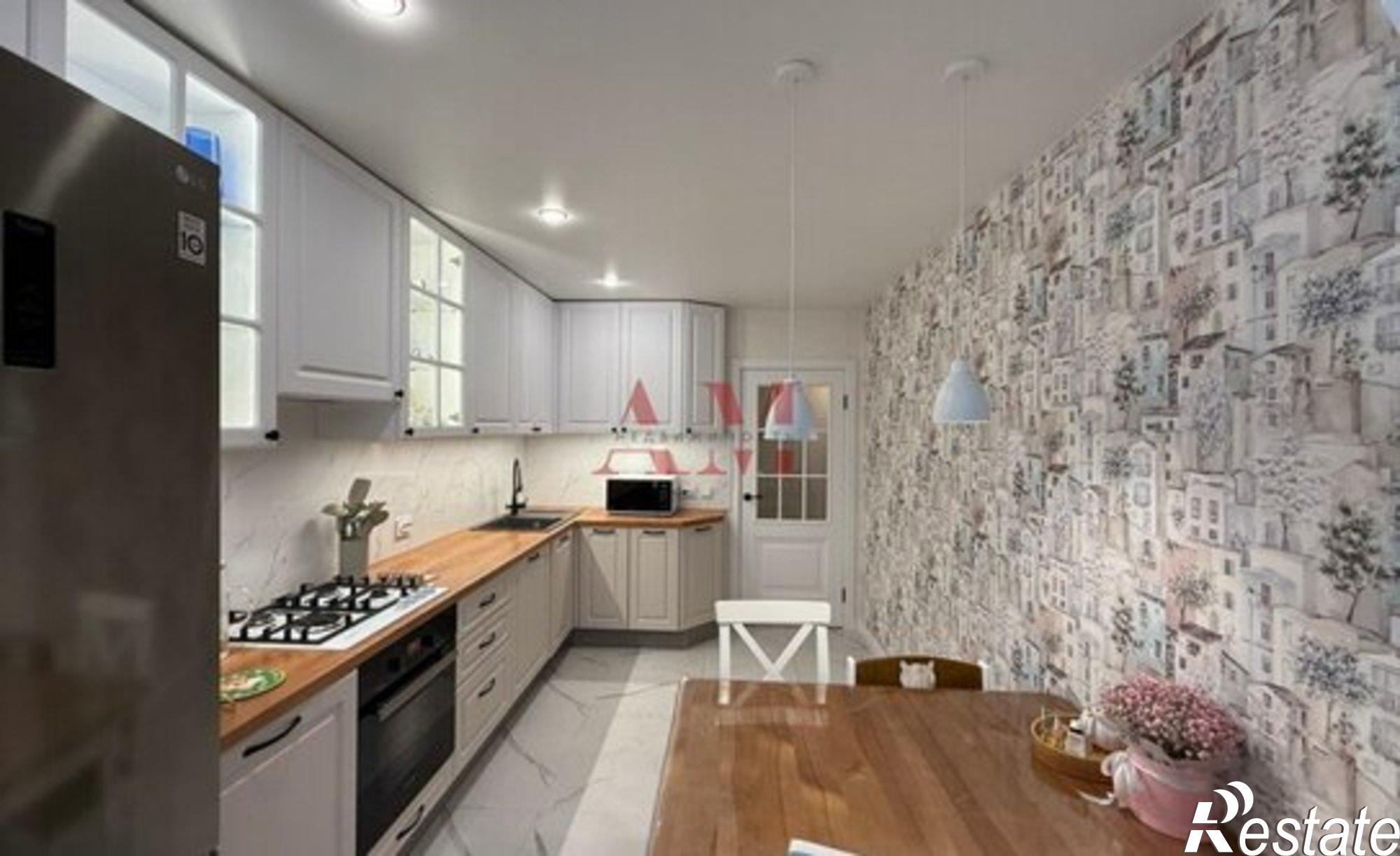 Купить квартиру за 10 500 000 рублей на улица Мира, 15Б