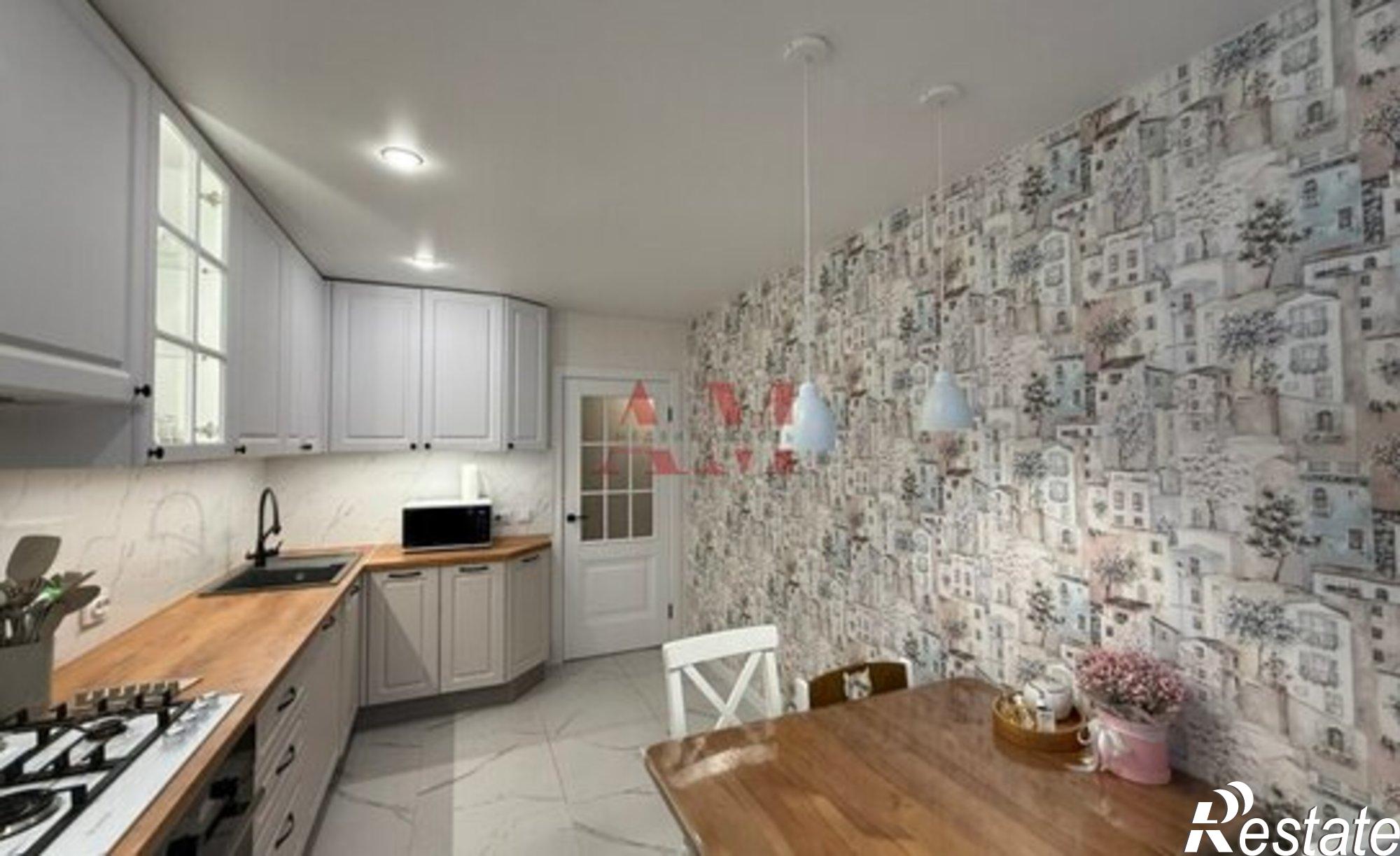 Купить квартиру за 10 500 000 рублей на улица Мира, 15Б